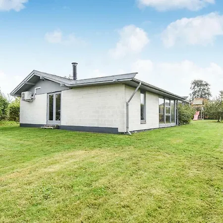 Amazing In W/ 3 Bedrooms Bogense
