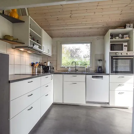 Amazing In W/ 3 Bedrooms Bogense